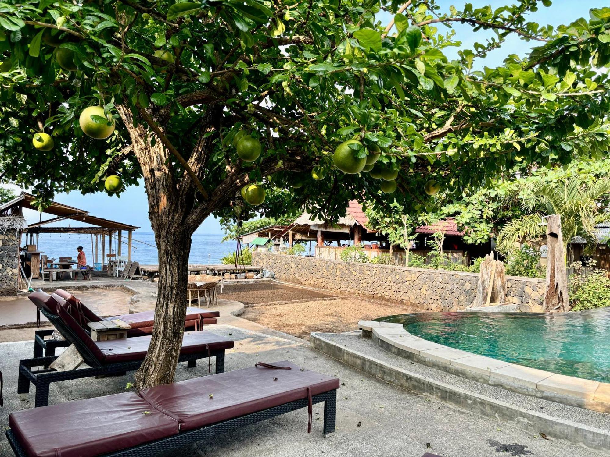 Classic Beach Villas Amed  Exterior photo
