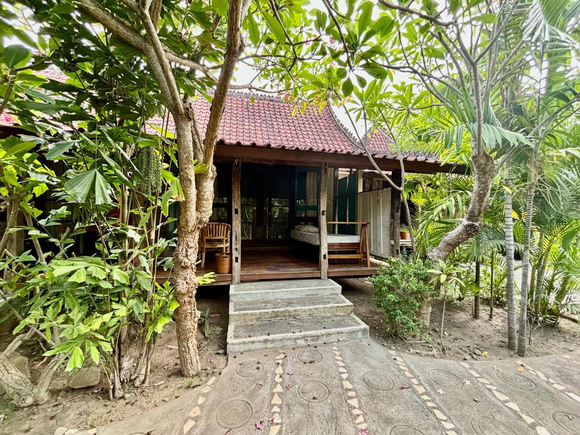 Classic Beach Villas Amed  Exterior photo