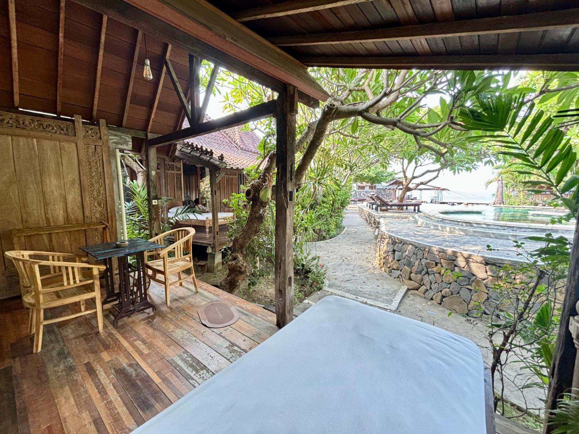Classic Beach Villas Amed  Exterior photo