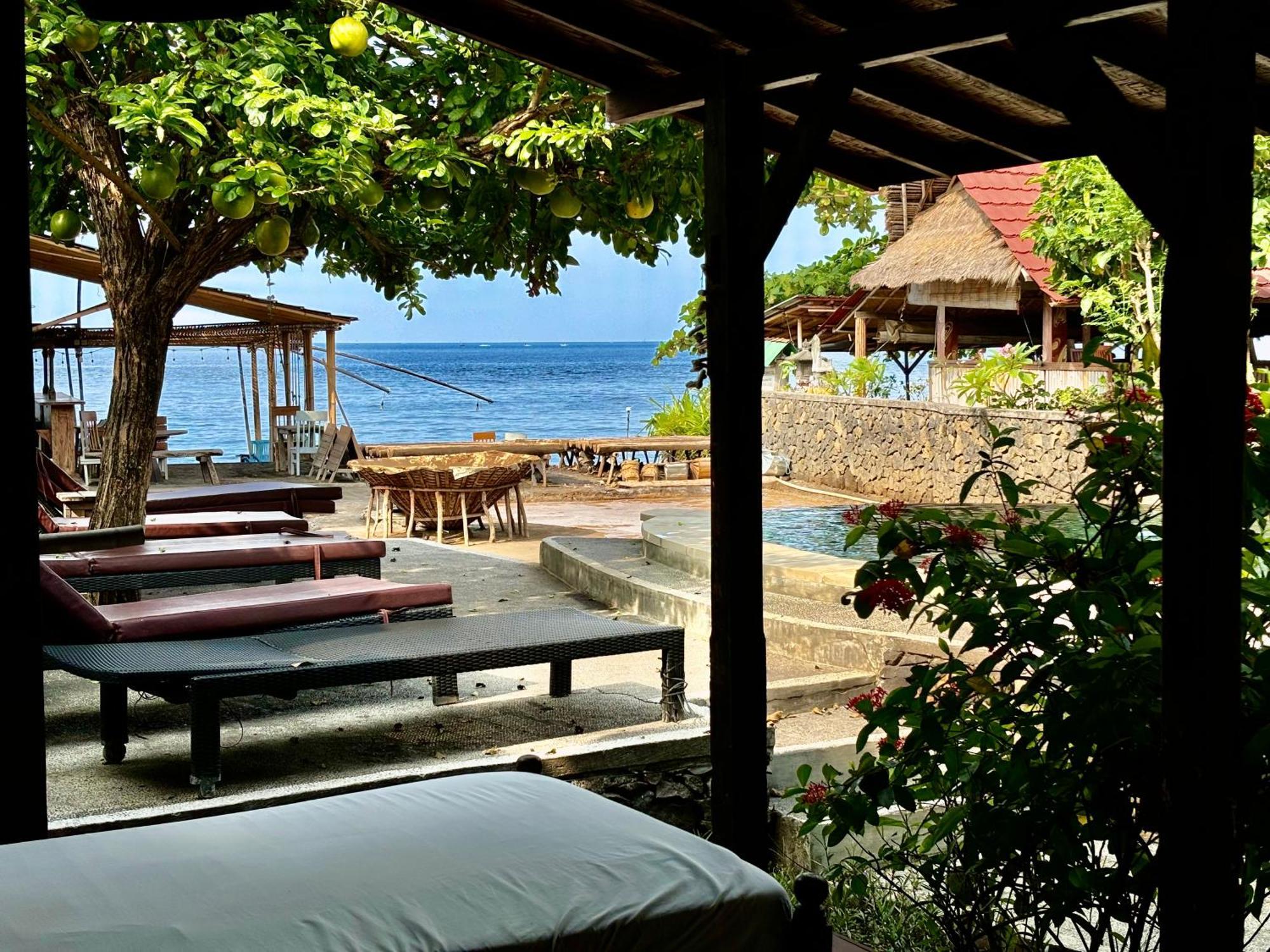 Classic Beach Villas Amed  Exterior photo